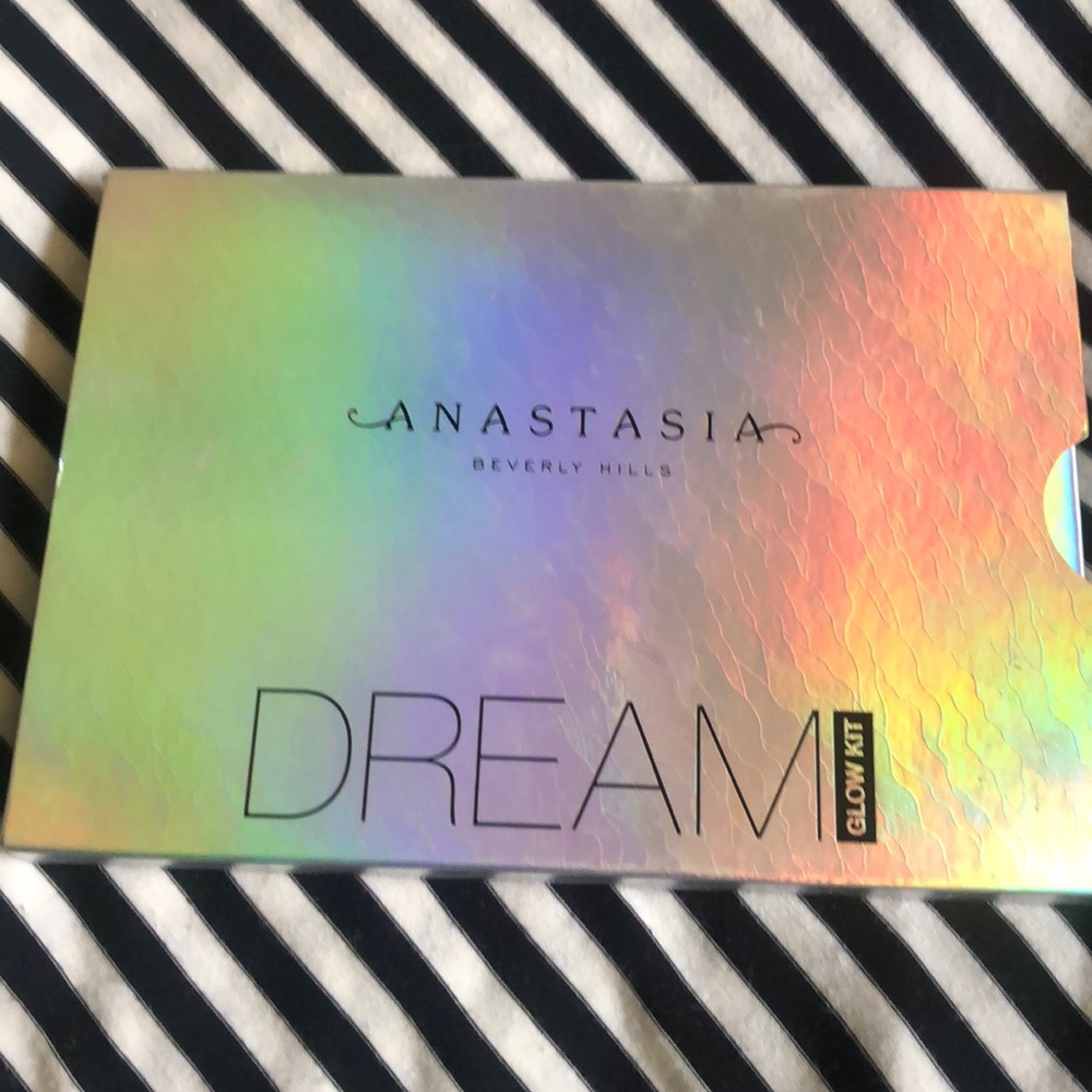 Anastasia Beverly Hills GLOW KIT Pallet